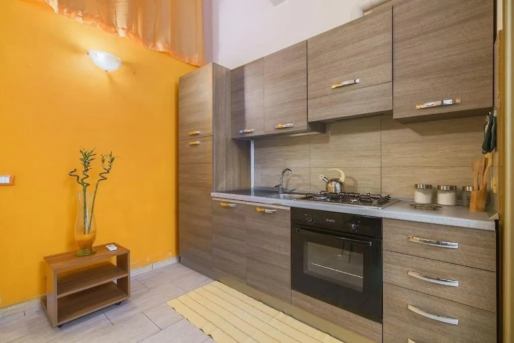 Bilocale In Giardino Apartman Casa Santa